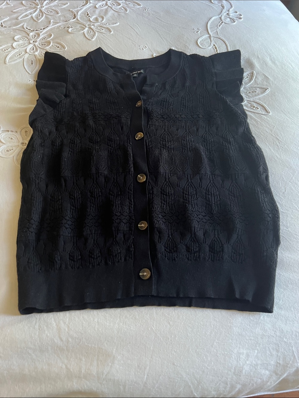 Who What Wear Black Knit Ruffled Cap-Sleeve Button Cardigan